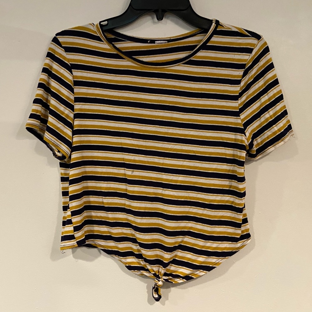 SOLD * Brandy crop top - Picture 1 of 4